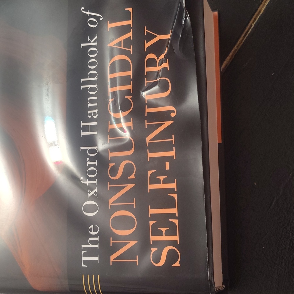 The Oxford Handbook of Nonsuicidal Self-Injury - Picture 3 of 11